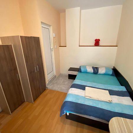 Top Center Studio 2 Min To The Beach Apartment Varna Exterior photo